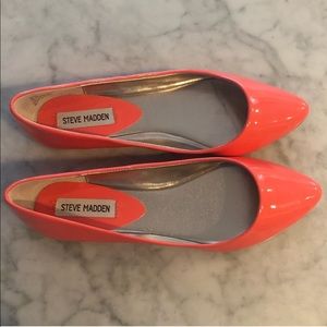 Steve Madden Ibiza Flat in Coral